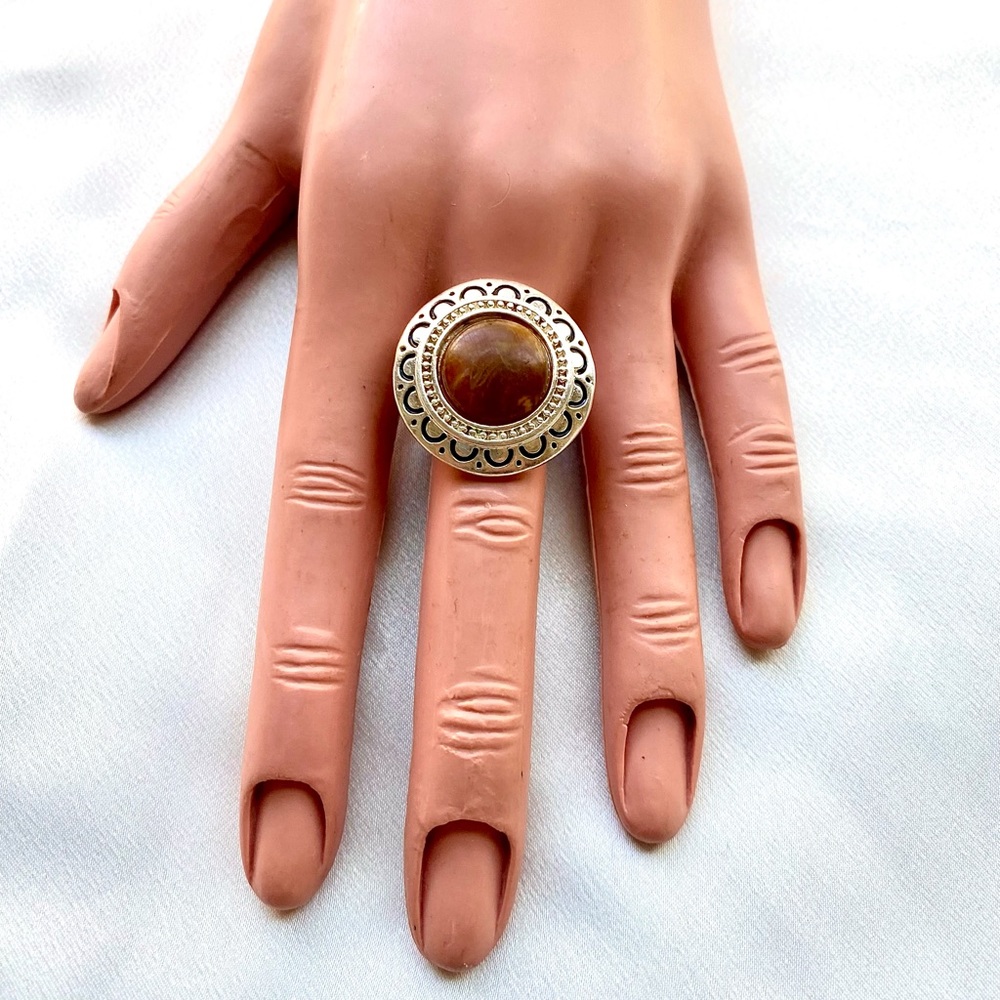 ANTIQUE & VINTAGE RINGS.
Back in the day, “getting pinned”. - Picture 3 of 5
